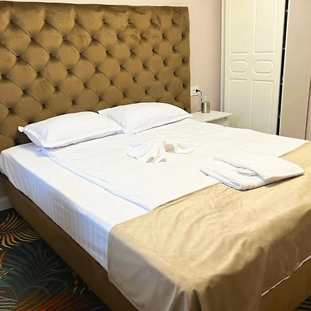 Pensiunea Pink House Runcu Hotell Runcu  Exteriör bild